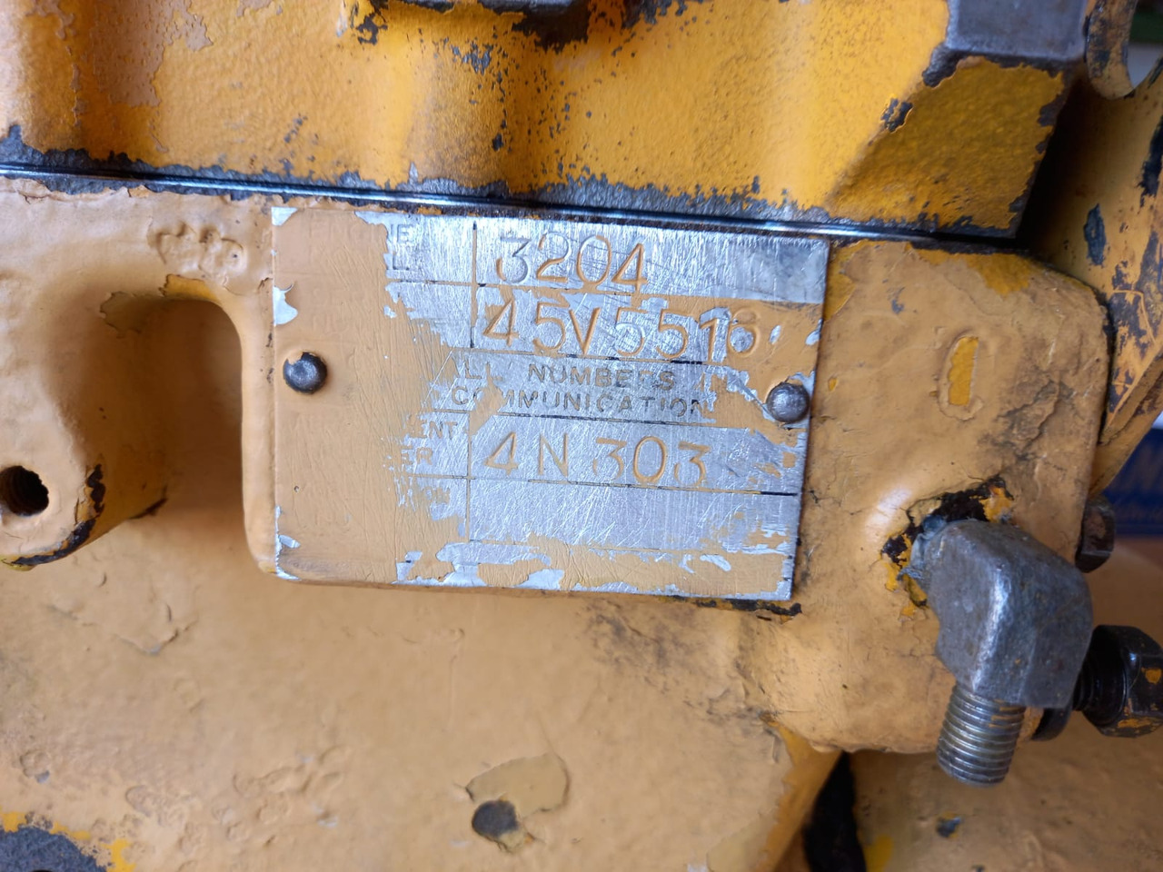 Caterpillar 3204 MOTORE REVISIONATO - Двигател и части за Строителна техника: снимка 4 Caterpillar 3204 MOTORE REVISIONATO - Двигател и части за Строителна техника: снимка 4