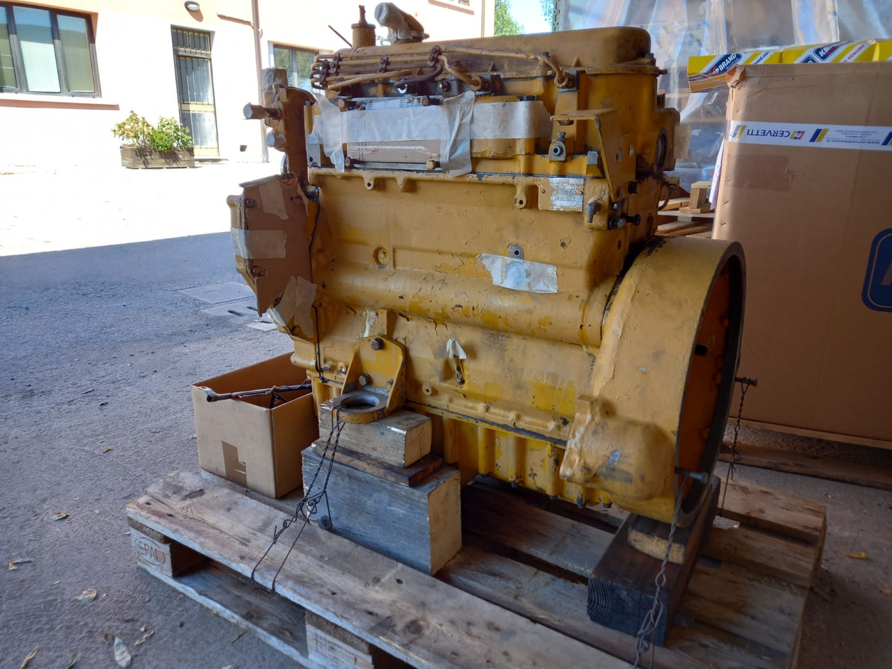 Caterpillar 3204 MOTORE REVISIONATO - Двигател и части за Строителна техника: снимка 2 Caterpillar 3204 MOTORE REVISIONATO - Двигател и части за Строителна техника: снимка 2