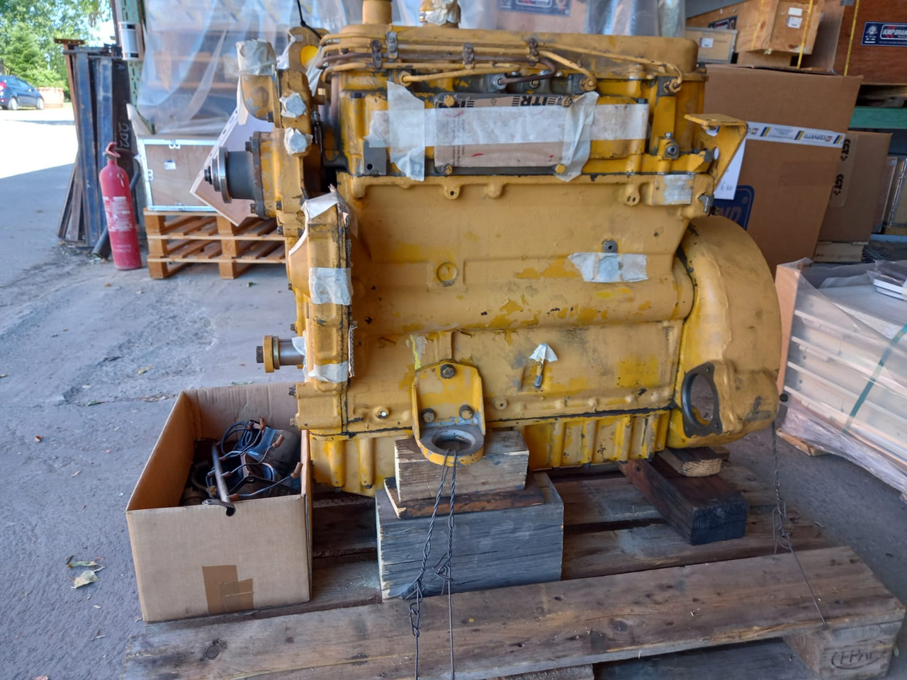 Caterpillar 3204 MOTORE REVISIONATO - Двигател и части за Строителна техника: снимка 1 Caterpillar 3204 MOTORE REVISIONATO - Двигател и части за Строителна техника: снимка 1