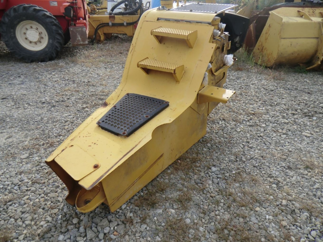 Caterpillar 735 Serbatoio gasolio - Резервоар за гориво за Строителна техника: снимка 5 Caterpillar 735 Serbatoio gasolio - Резервоар за гориво за Строителна техника: снимка 5