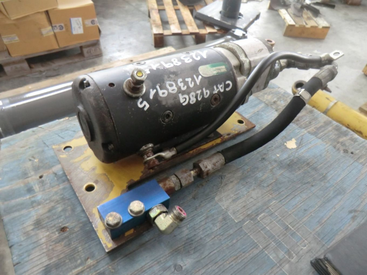 Caterpillar 928G POMPE STERZO AUSILIARIO - Хидравлична помпа за Строителна техника: снимка 3 Caterpillar 928G POMPE STERZO AUSILIARIO - Хидравлична помпа за Строителна техника: снимка 3