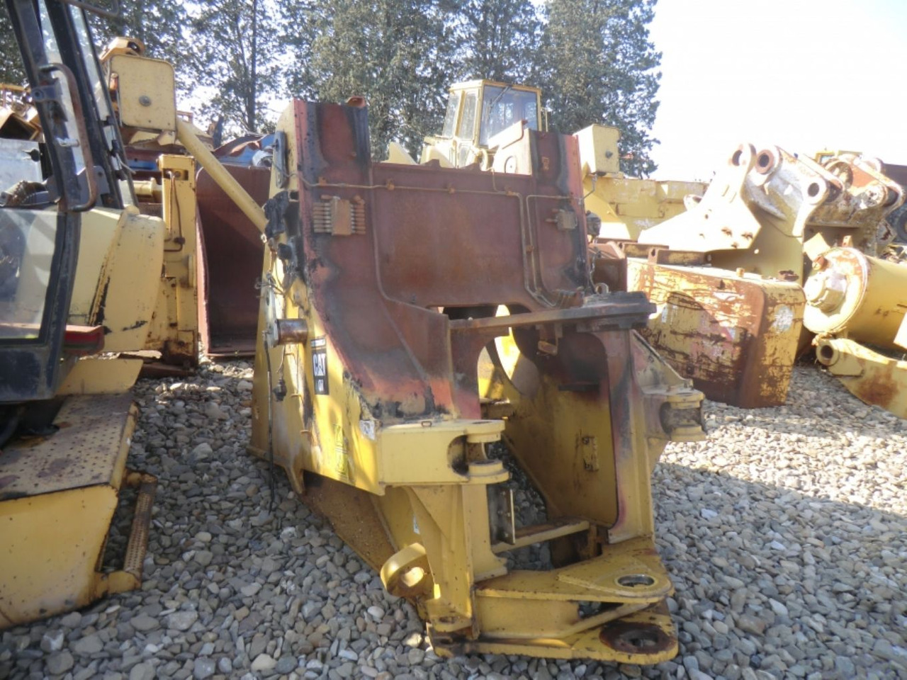 Caterpillar 962H TELAIO ANTERIORE - Рама/ Шаси за Строителна техника: снимка 3 Caterpillar 962H TELAIO ANTERIORE - Рама/ Шаси за Строителна техника: снимка 3