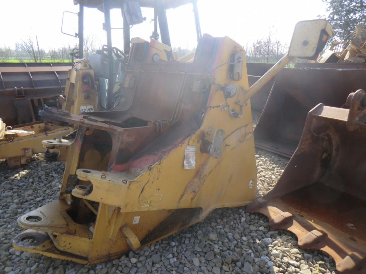 Caterpillar 962H TELAIO ANTERIORE - Рама/ Шаси за Строителна техника: снимка 4 Caterpillar 962H TELAIO ANTERIORE - Рама/ Шаси за Строителна техника: снимка 4