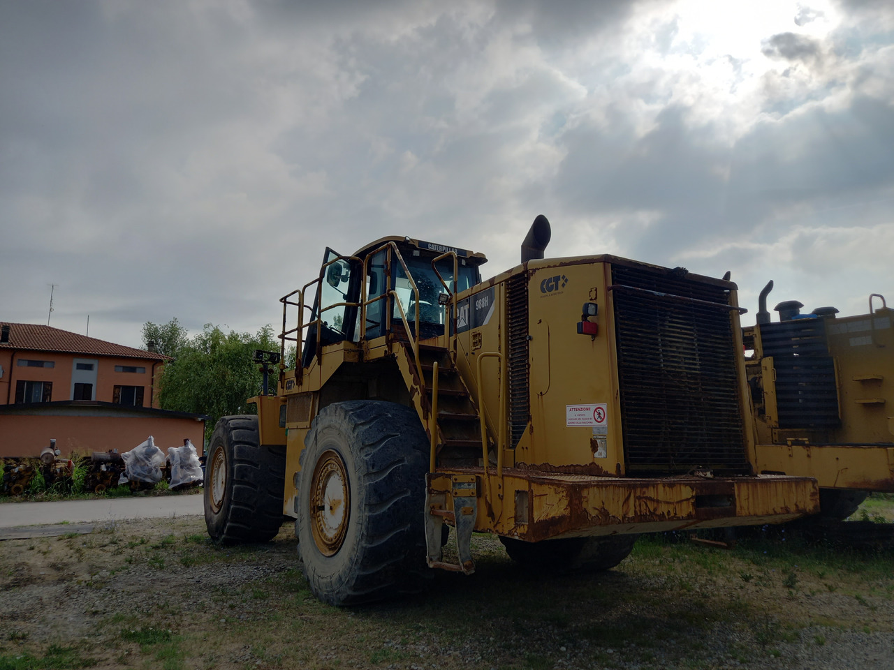 Колесен товарач Caterpillar 988H Pala gommata 988H in buone condizione.: снимка 8 Колесен товарач Caterpillar 988H Pala gommata 988H in buone condizione.: снимка 8