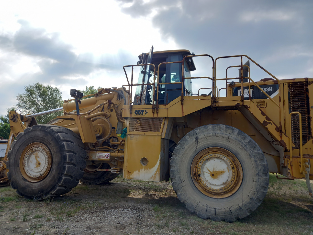 Колесен товарач Caterpillar 988H Pala gommata 988H in buone condizione.: снимка 6 Колесен товарач Caterpillar 988H Pala gommata 988H in buone condizione.: снимка 6