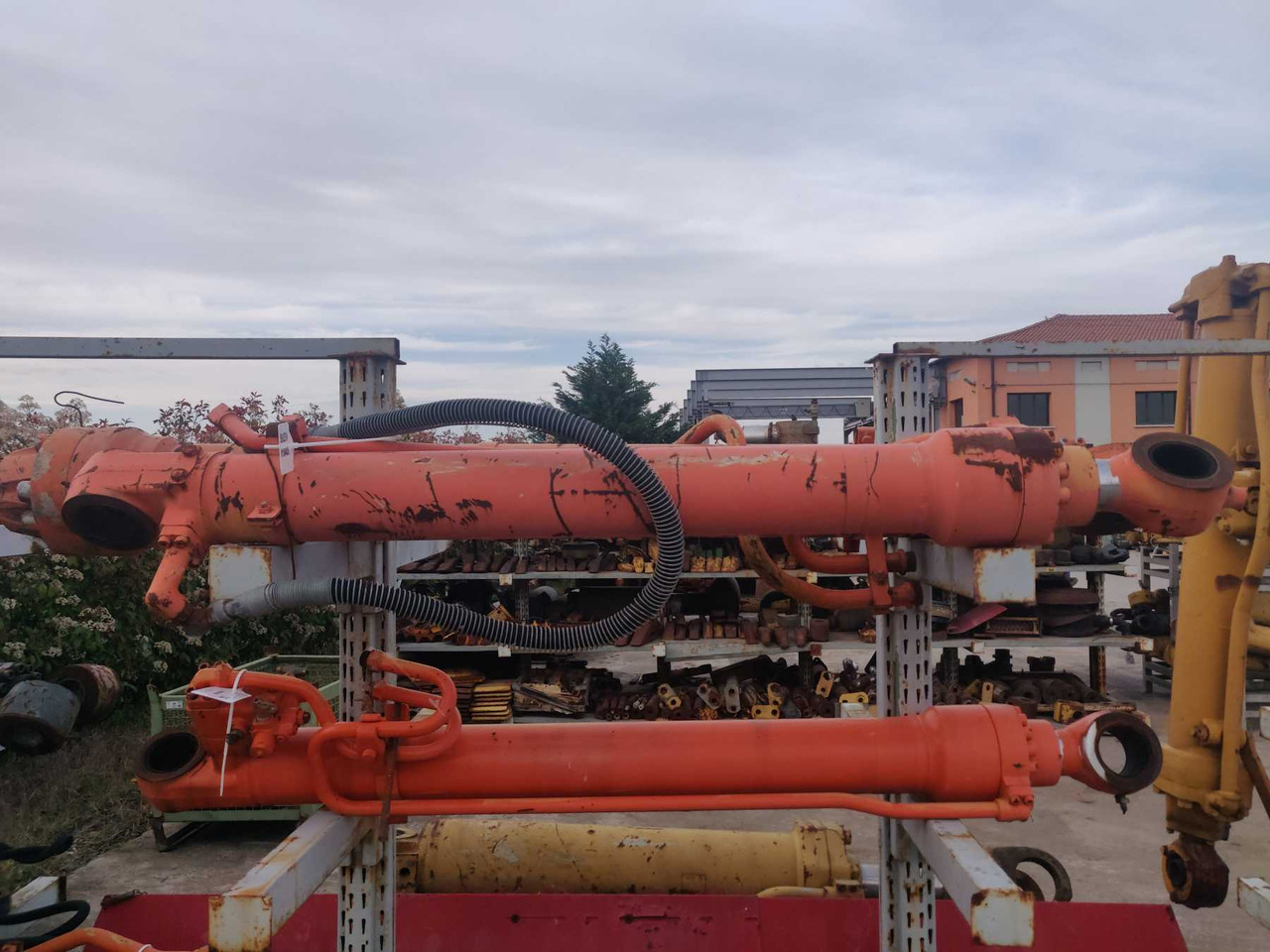 HITACHI ZX240 BAS Cilindro benna - Хидравличен цилиндър за Строителна техника: снимка 1 HITACHI ZX240 BAS Cilindro benna - Хидравличен цилиндър за Строителна техника: снимка 1