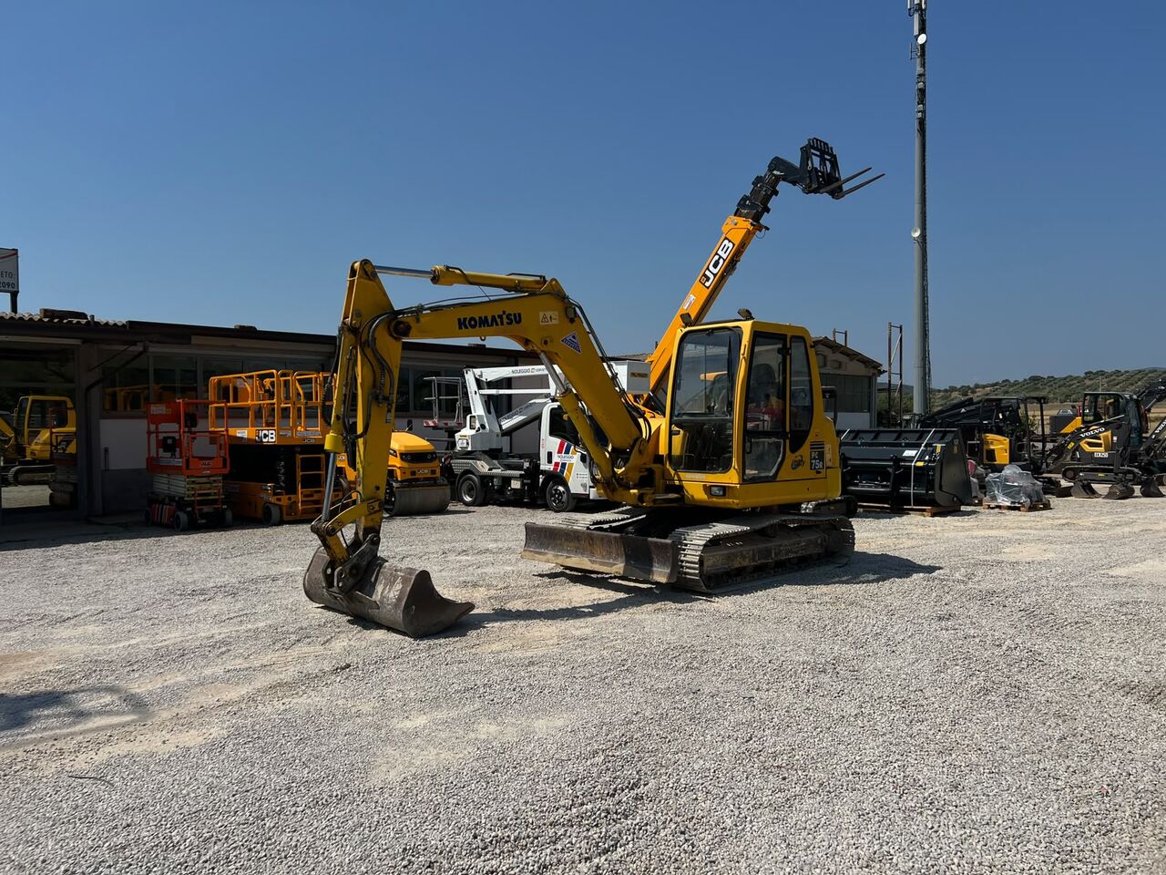 KOMATSU PC 75 R - Мини багер: снимка 4 KOMATSU PC 75 R - Мини багер: снимка 4