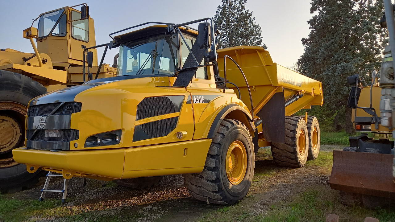 VOLVO A30F - Съчленен самосвал: снимка 1 VOLVO A30F - Съчленен самосвал: снимка 1