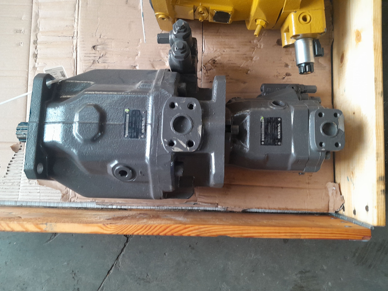 VOLVO L330E POMPE IDRAULICHE REVISIONATE - Хидравлична помпа за Строителна техника: снимка 2 VOLVO L330E POMPE IDRAULICHE REVISIONATE - Хидравлична помпа за Строителна техника: снимка 2