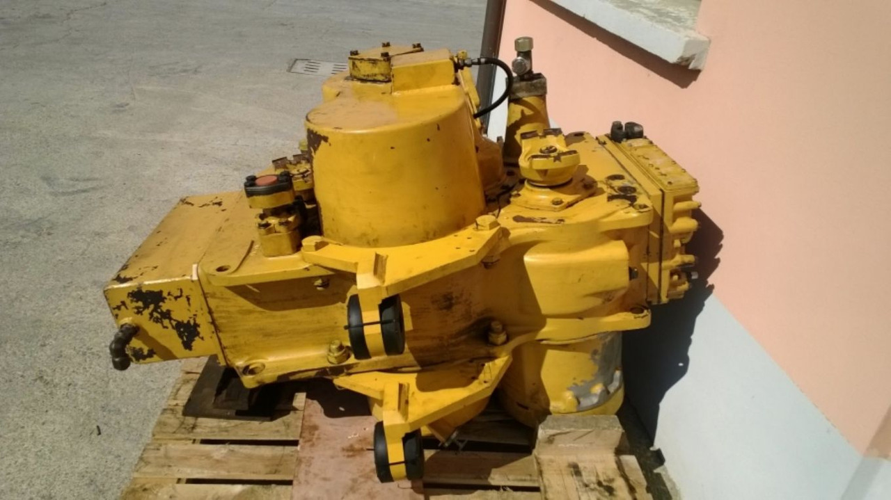 VOLVO L330E Trasmissione revisionata. - Скоростна кутия за Строителна техника: снимка 3 VOLVO L330E Trasmissione revisionata. - Скоростна кутия за Строителна техника: снимка 3