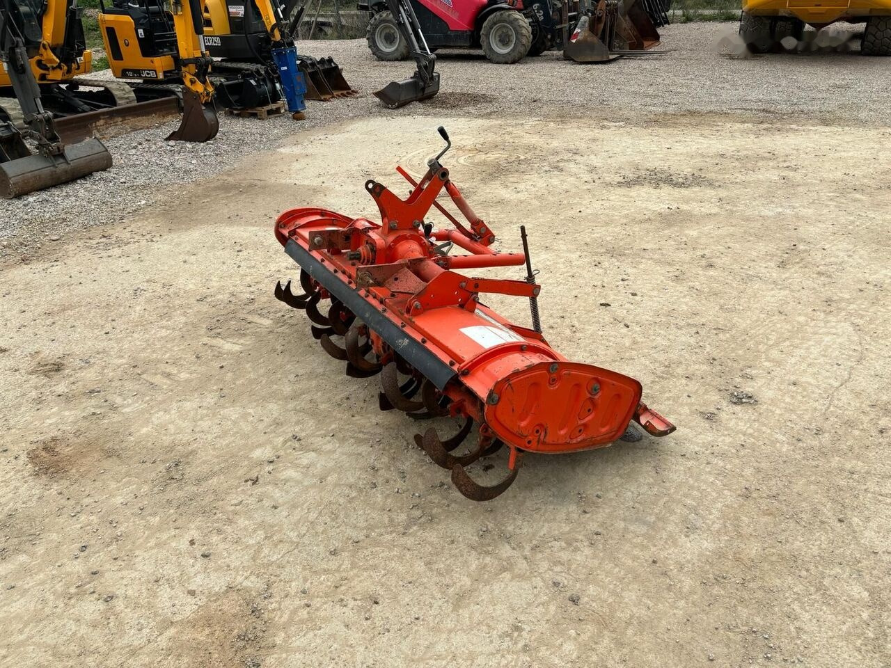 Kubota R 15 N - Роторна фреза: снимка 4 Kubota R 15 N - Роторна фреза: снимка 4