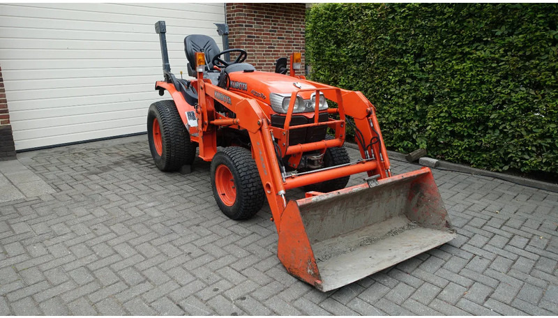 Kubota B2230 HST Hydrostaat MOTOR DEFECT - Малък трактор: снимка 2 Kubota B2230 HST Hydrostaat MOTOR DEFECT - Малък трактор: снимка 2