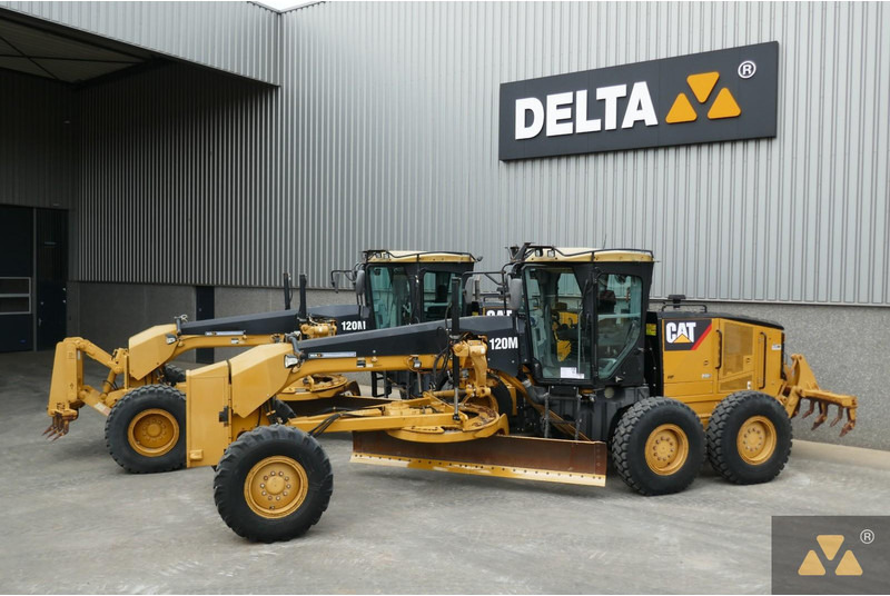 Грейдер Caterpillar 120M: снимка 8