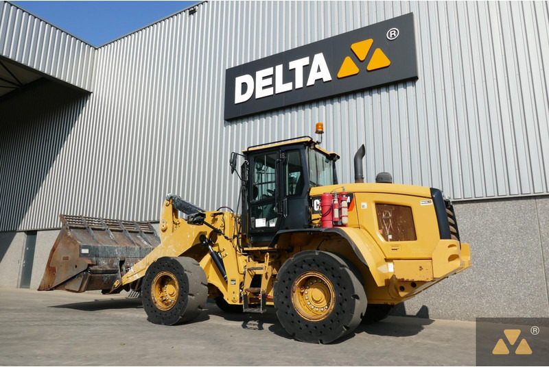 Caterpillar 938M - Колесен товарач: снимка 4 Caterpillar 938M - Колесен товарач: снимка 4