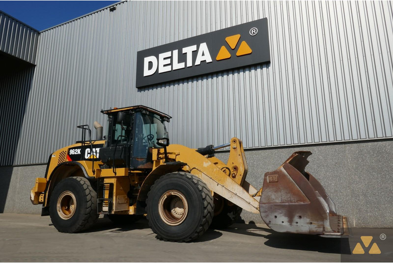 Колесен товарач Caterpillar 962K: снимка 8 Колесен товарач Caterpillar 962K: снимка 8