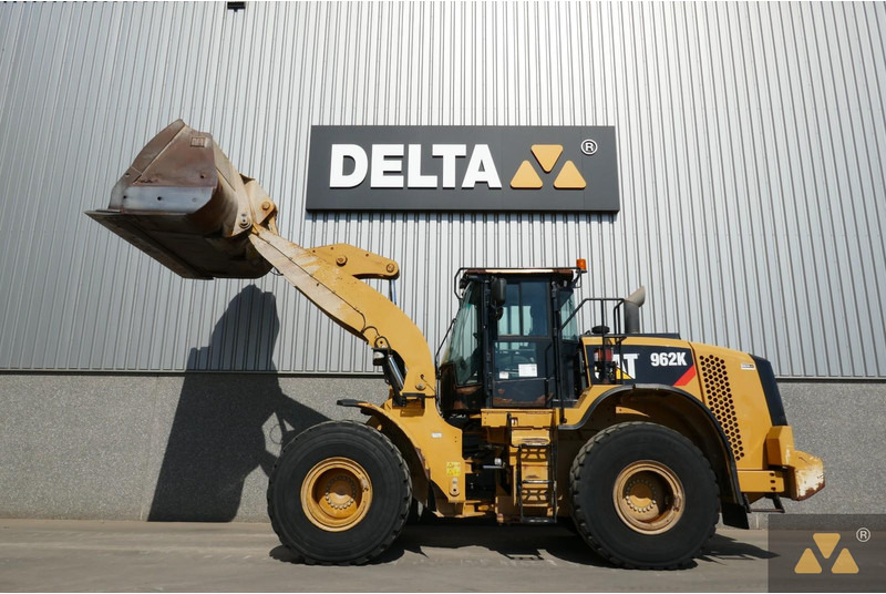 Колесен товарач Caterpillar 962K: снимка 10