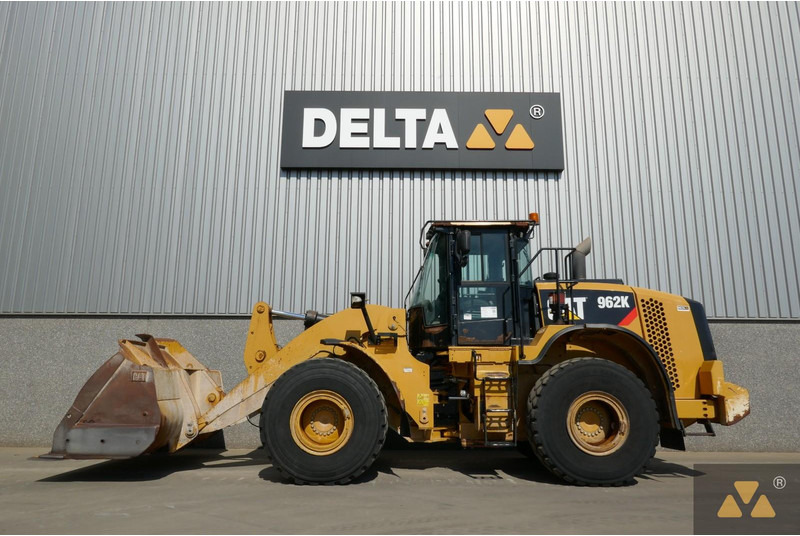 Caterpillar 962K - Колесен товарач: снимка 1 Caterpillar 962K - Колесен товарач: снимка 1