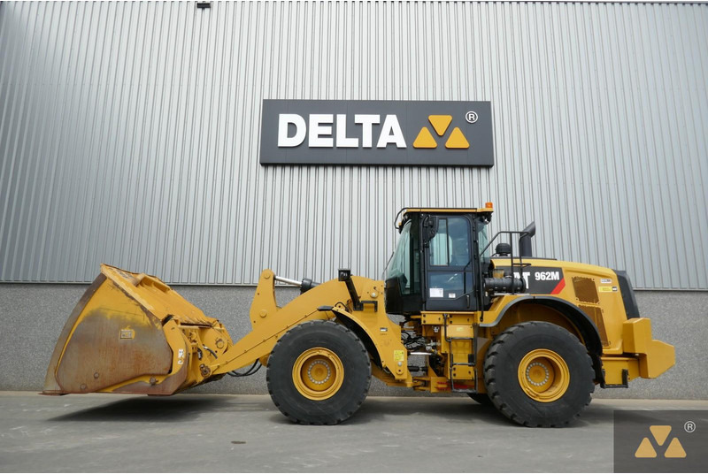 Caterpillar 962M - Колесен товарач: снимка 1 Caterpillar 962M - Колесен товарач: снимка 1