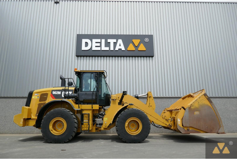 Caterpillar 962M - Колесен товарач: снимка 2 Caterpillar 962M - Колесен товарач: снимка 2