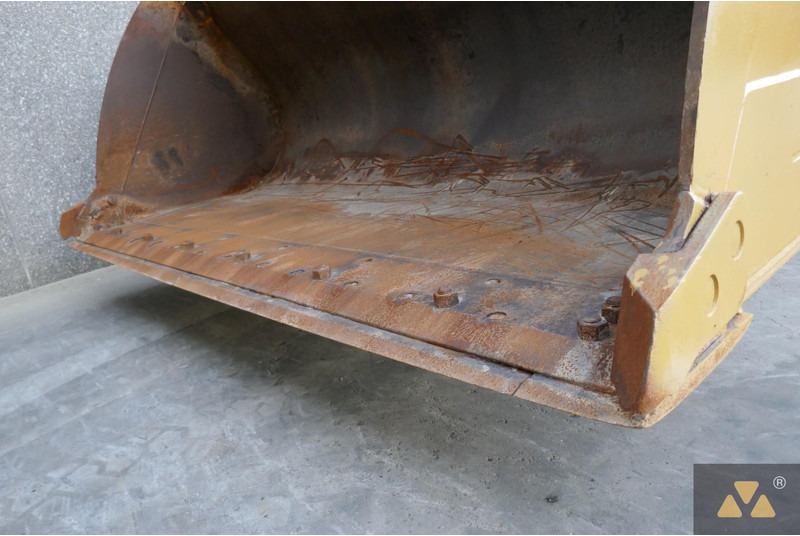 Колесен товарач Caterpillar 972M: снимка 13 Колесен товарач Caterpillar 972M: снимка 13