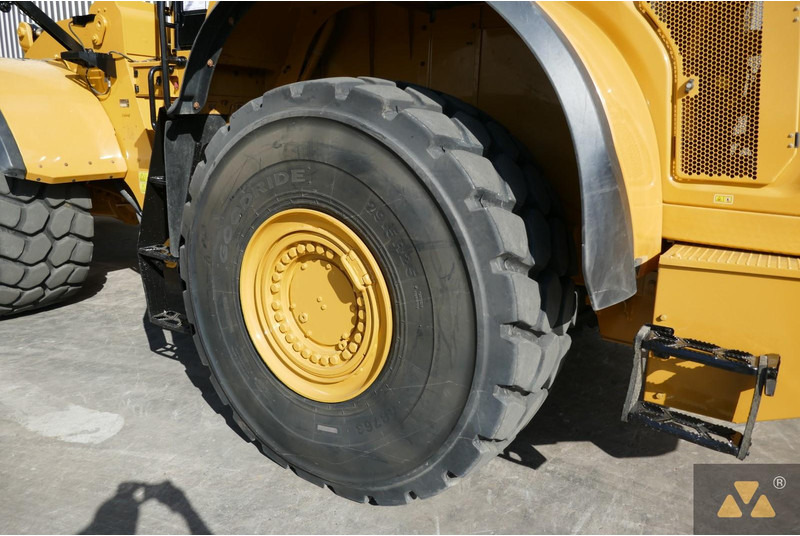 Колесен товарач Caterpillar 980M: снимка 20