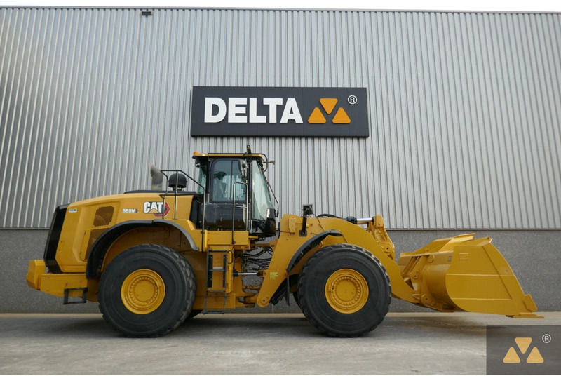 Caterpillar 980M - Колесен товарач: снимка 2 Caterpillar 980M - Колесен товарач: снимка 2