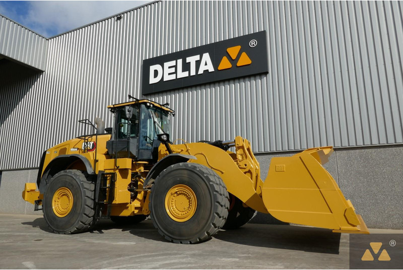 Колесен товарач Caterpillar 980M: снимка 8