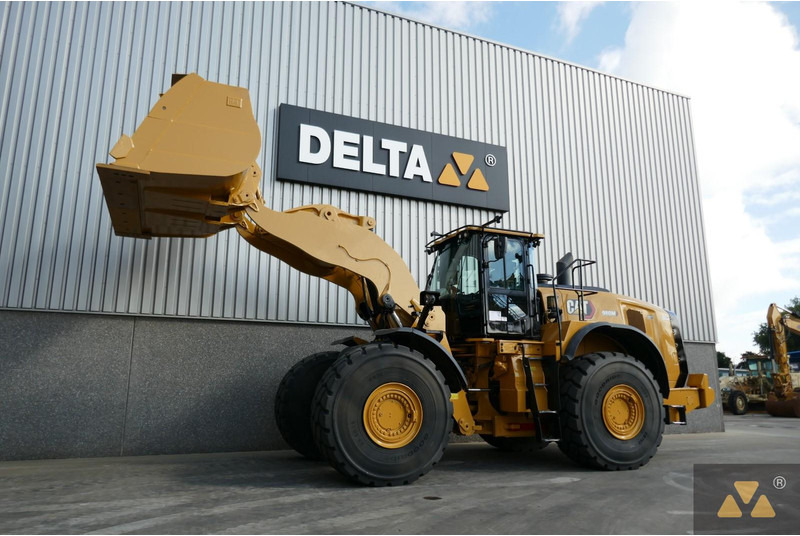 Колесен товарач Caterpillar 980M: снимка 10