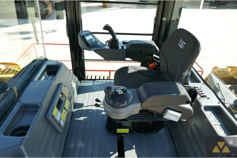 Валяк Caterpillar CB10: снимка 7 Валяк Caterpillar CB10: снимка 7