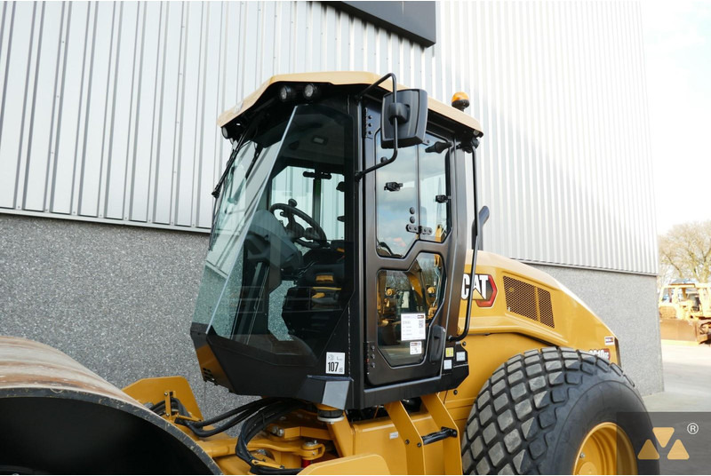 Нови Валяк Caterpillar CS10GC: снимка 8
