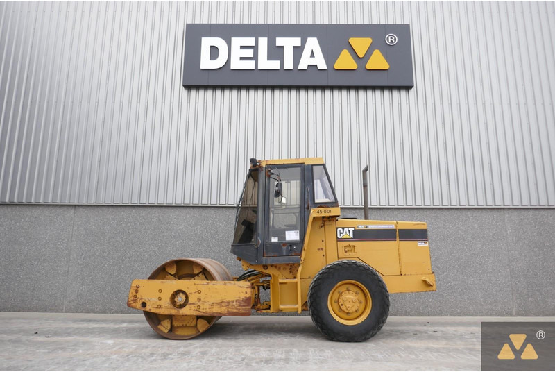 Caterpillar CS433C - Валяк: снимка 1 Caterpillar CS433C - Валяк: снимка 1