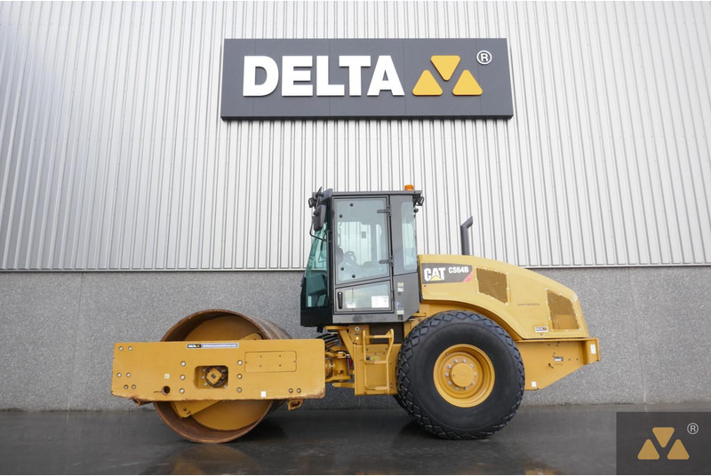 Caterpillar CS64B - Валяк: снимка 1 Caterpillar CS64B - Валяк: снимка 1