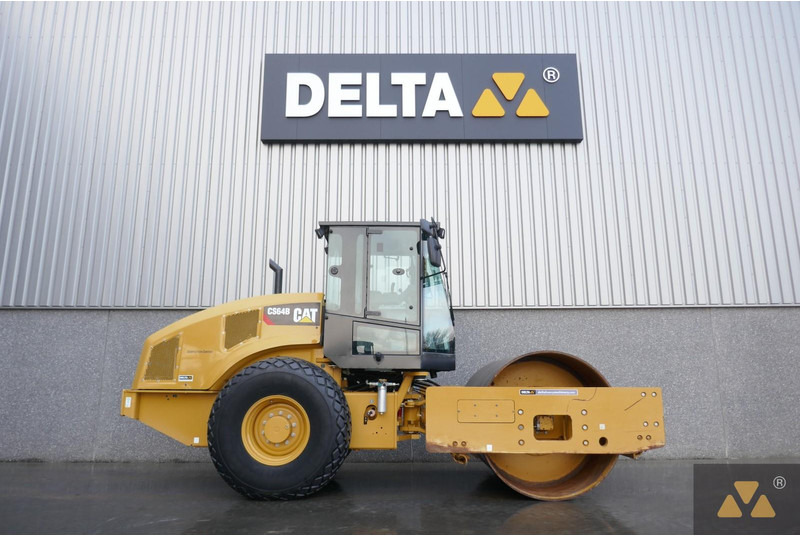 Caterpillar CS64B - Валяк: снимка 2 Caterpillar CS64B - Валяк: снимка 2