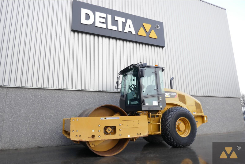 Caterpillar CS64B - Валяк: снимка 4 Caterpillar CS64B - Валяк: снимка 4