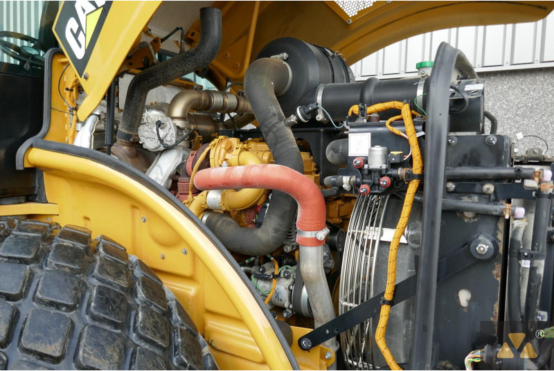 Лизинг на Caterpillar CS66B Caterpillar CS66B: снимка 16