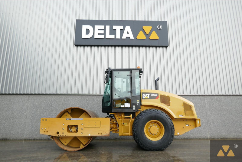 Caterpillar CS66B - Валяк: снимка 1 Caterpillar CS66B - Валяк: снимка 1