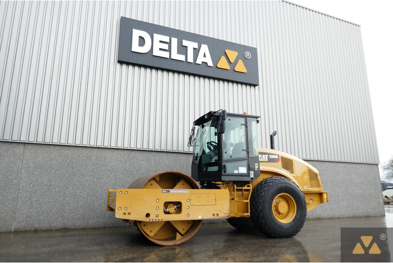 Caterpillar CS66B - Валяк: снимка 4 Caterpillar CS66B - Валяк: снимка 4