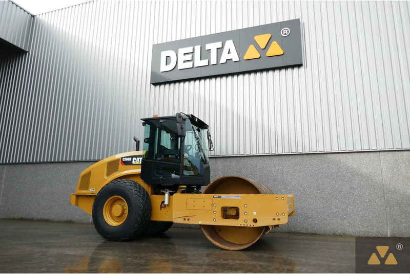 Caterpillar CS66B - Валяк: снимка 3 Caterpillar CS66B - Валяк: снимка 3