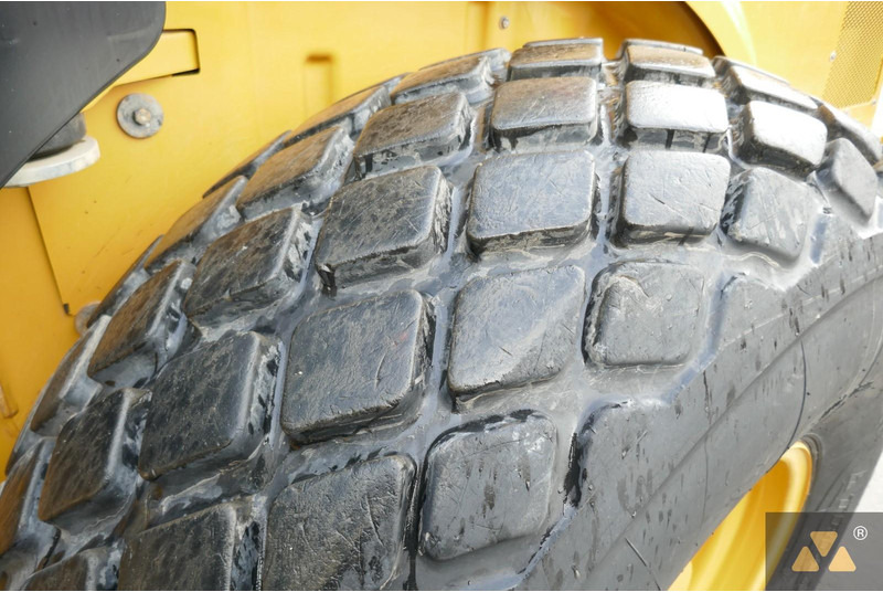 Лизинг на Caterpillar CS66B Caterpillar CS66B: снимка 13