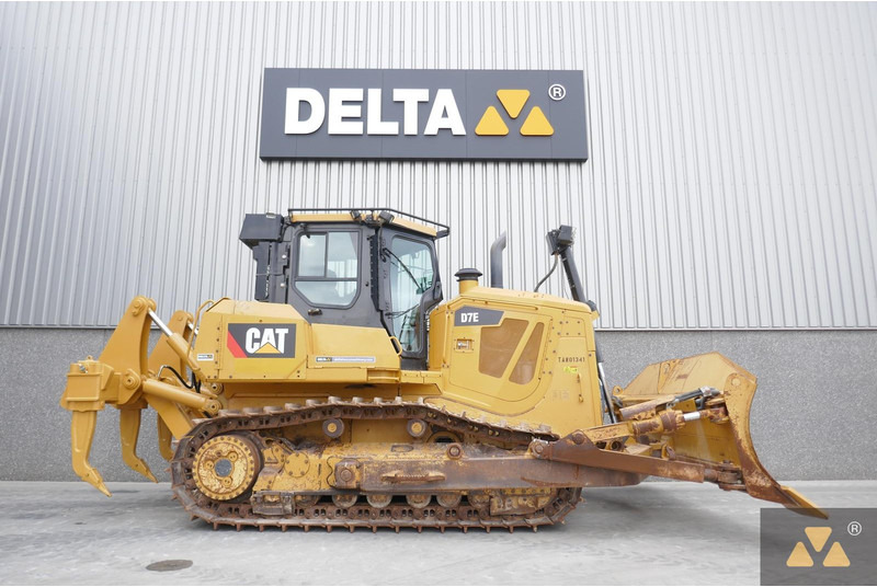 Caterpillar D7E - Булдозер: снимка 2 Caterpillar D7E - Булдозер: снимка 2