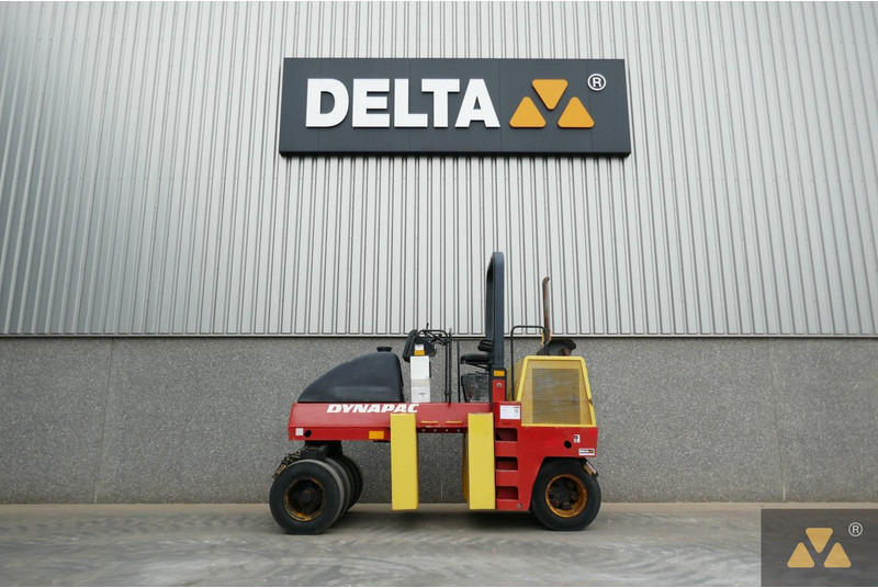 Dynapac CP142 - Пневматичен валяк: снимка 1 Dynapac CP142 - Пневматичен валяк: снимка 1