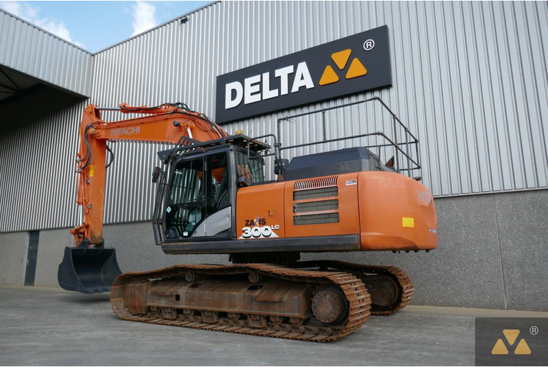 Hitachi ZX300LC-6 - Верижен багер: снимка 4 Hitachi ZX300LC-6 - Верижен багер: снимка 4