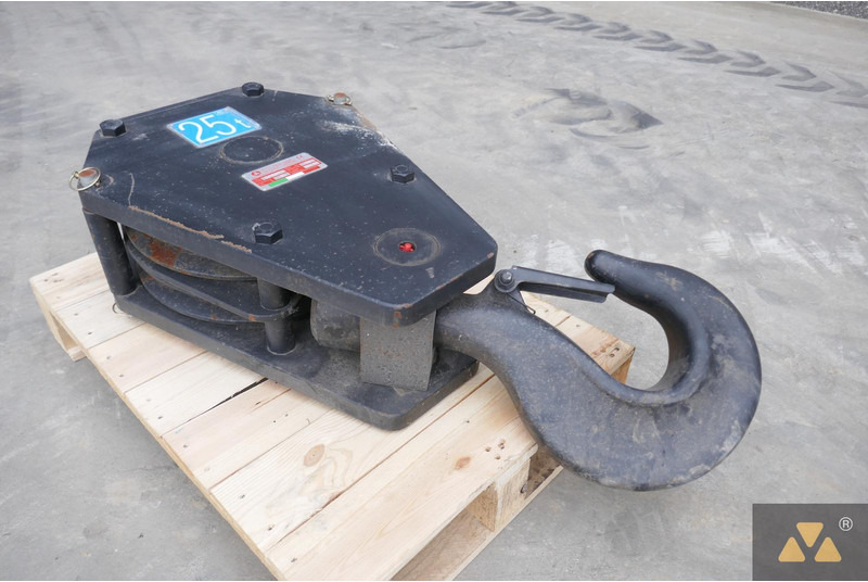 O.F.S. Hookblock 25T - Тръбополагач: снимка 1 O.F.S. Hookblock 25T - Тръбополагач: снимка 1