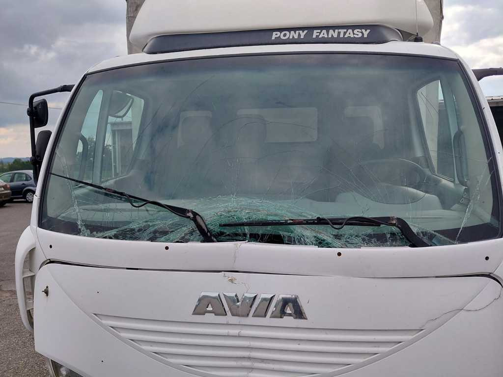 Avia D90, EURO 3, SIDES, HYDRAULIC FRONT - Камион с брезент: снимка 4 Avia D90, EURO 3, SIDES, HYDRAULIC FRONT - Камион с брезент: снимка 4