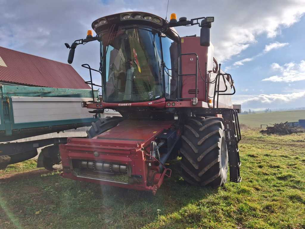 Case AF 8240 - Зърнокомбайн: снимка 1 Case AF 8240 - Зърнокомбайн: снимка 1