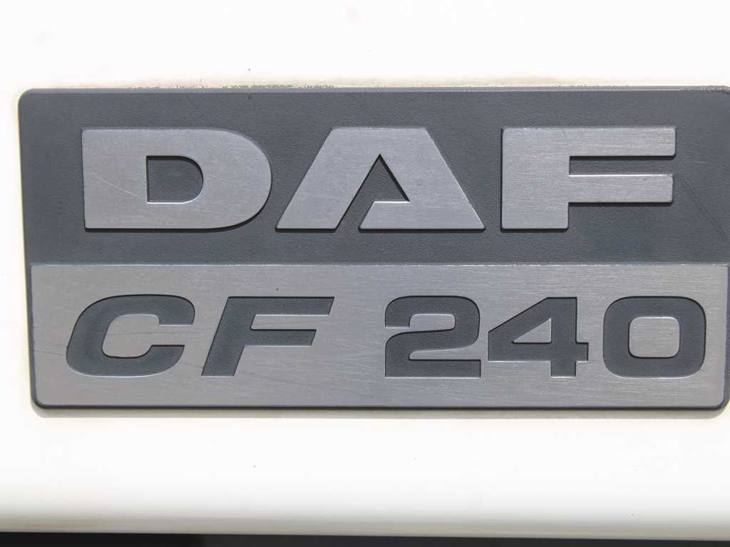 Лизинг на  DAF CF 240, HYDRAULIC ARM HMF 953 K2, PNEU 80% DAF CF 240, HYDRAULIC ARM HMF 953 K2, PNEU 80%: снимка 6