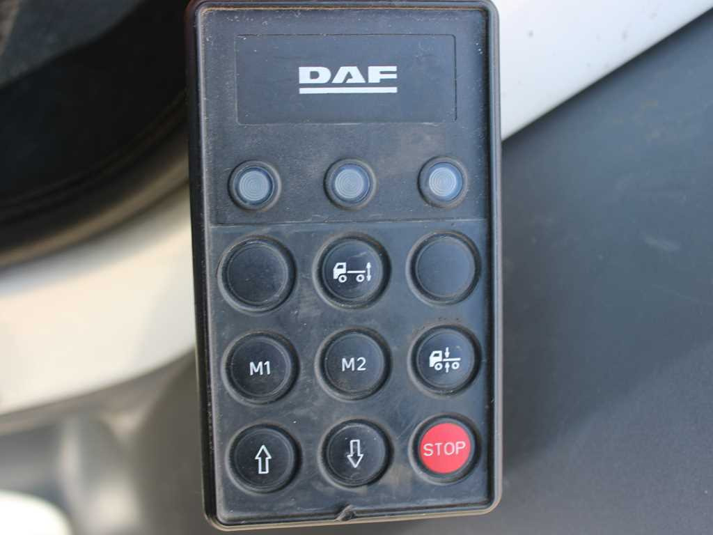 Камион с брезент DAF LF 210, EURO 6, SLEEPING BODY: снимка 8