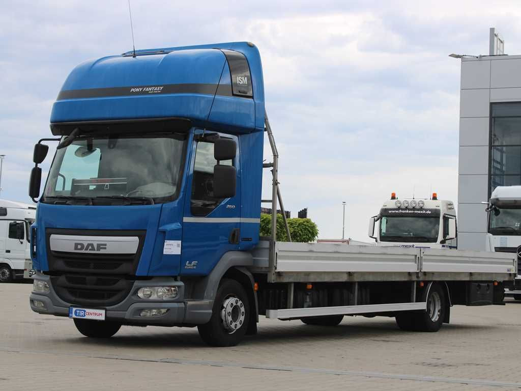 DAF LF 260, SLEEPING CABIN, EURO 6, PNEU 80% - Бордови камион: снимка 1 DAF LF 260, SLEEPING CABIN, EURO 6, PNEU 80% - Бордови камион: снимка 1