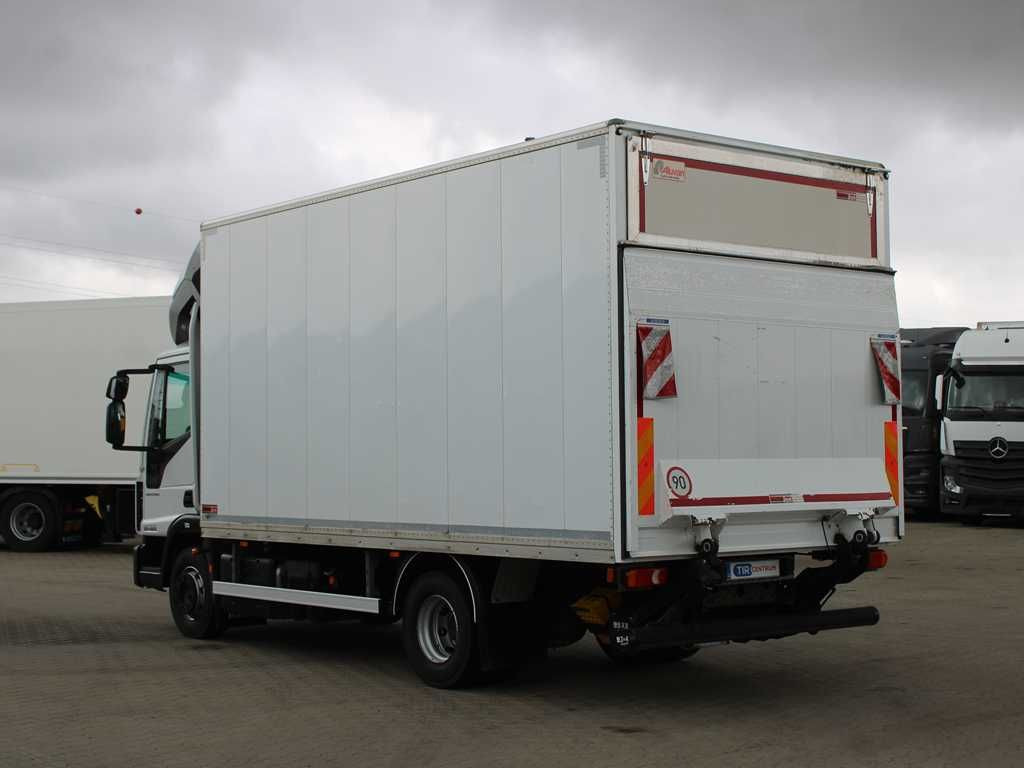 Iveco EUROCARGO 120-220L, EURO 6, TAIL LIFT, PNEU 80% - Камион фургон: снимка 4 Iveco EUROCARGO 120-220L, EURO 6, TAIL LIFT, PNEU 80% - Камион фургон: снимка 4