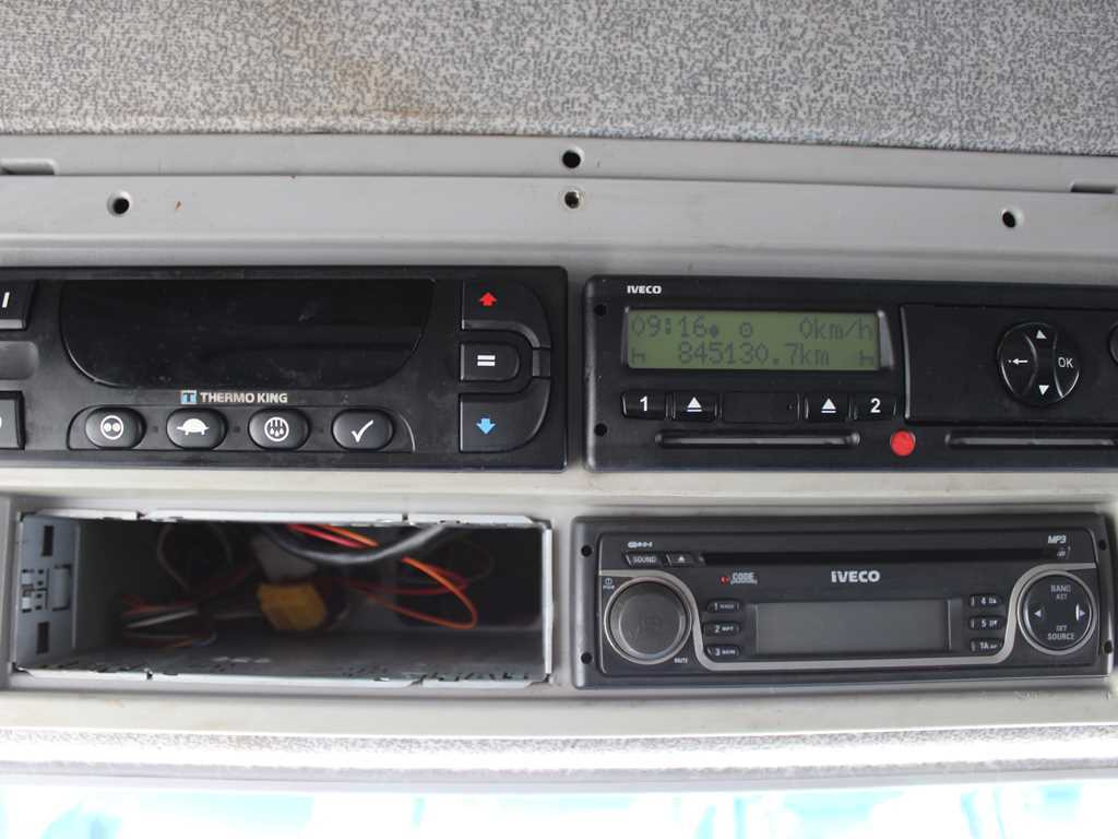 Рефрижератор камион Iveco EUROCARGO 120E25, EURO 5, THERMO-KING T-600R: снимка 13
